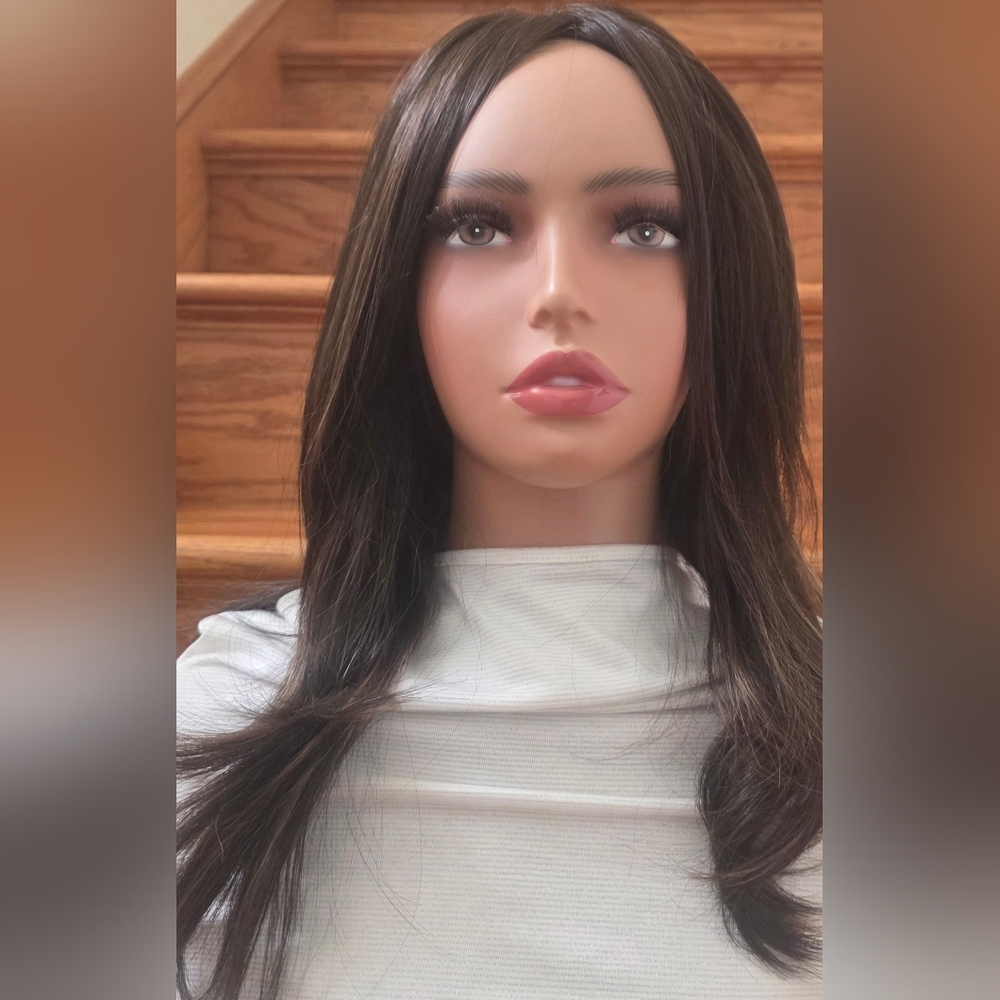 Godiva's Secret Wigs- Discontinued Jennifer In Coffee Latte- Brand New With Tag